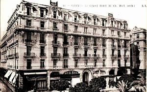 ORAN - PLACE DE LA BASTILLE - GRAND HOTEL